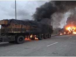 Jharkhand: दिल्ली-कोलकाता हाईवे पर ट्रकों की टक्कर के बाद 'बम' की तरह फटा सिलेंडर, जिंदा जल गए ड्राइवर और खलासी