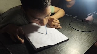 Success Story: दांतो से कलम दबा कर लिखने वाले दिव्यांग फैजान बना झारखंड स्टेट टॉपर, 10वीं में लाए 93.8 प्रतिशत अंक