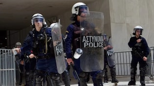 ग्रीस में 89 साल का 'वॉन्टेड बाबा' गिरफ्तार, पेंशन में दिक्कत आई तो 4 कर्मचारियों को मार दी गोली