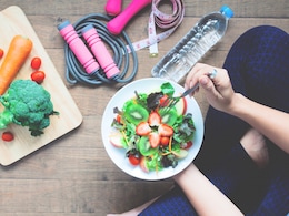 These 2 Simple Eating Habits May Help You Lose Weight Naturally, Study Finds