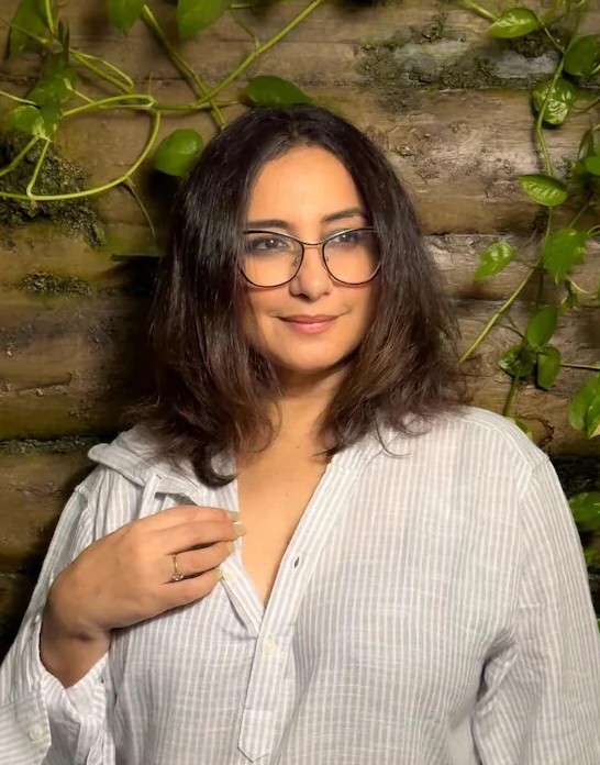 Divya Dutta On How She Dealt With Man Who Was 'About To Pinch' Her Sister's B**t: "Whacked His Wits"