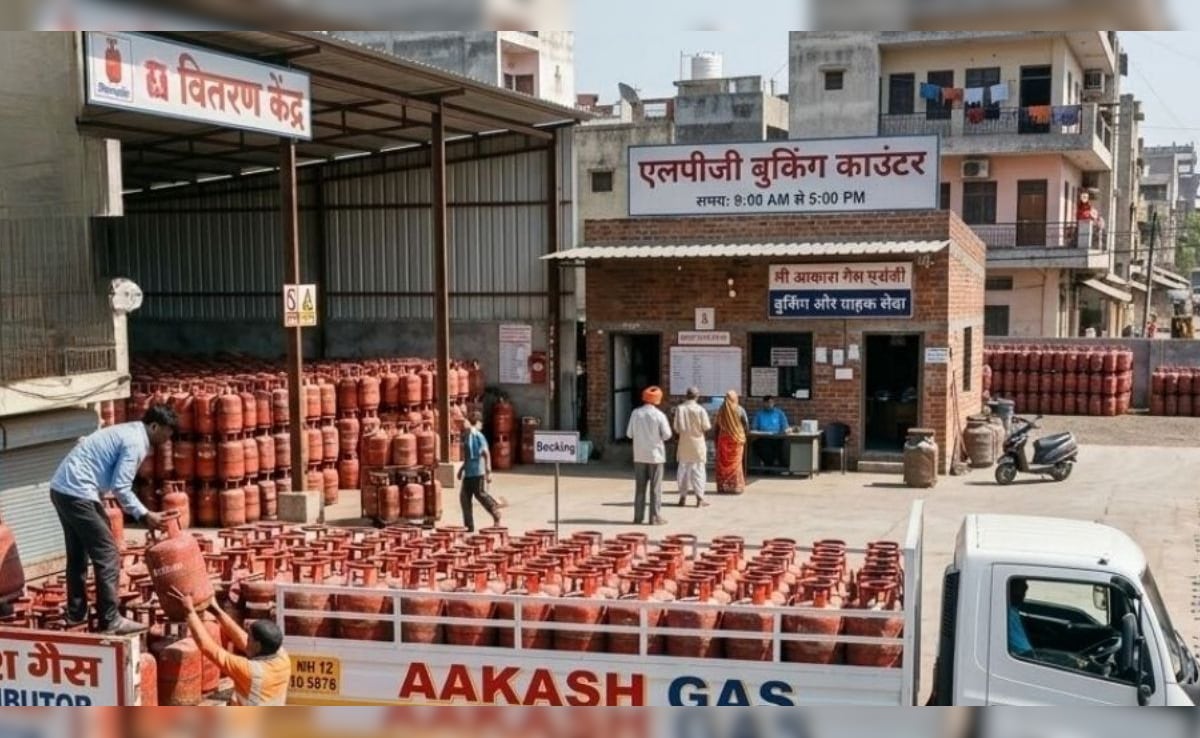 LPG सिलेंडर सीधे गोदामों से बेचने पर रोक, दिल्‍ली में घरेलू गैस पर सरकार का बड़ा आदेश- नहीं माने तो कार्रवाई तय
