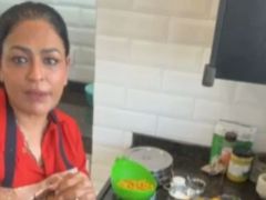 Golmaal Star Ashwini Kalsekar Shows How To Make Kola Chole At Home