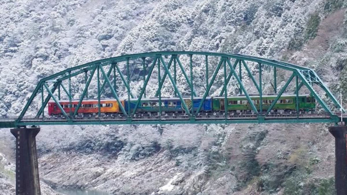 India Railway Enquiry | PNR Status | Live Train Status | Trains Between ...