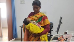 सतना: सिस्टम के 'कुपोषण' से हारी चार महीने की प्रियांशी, जुड़वां भाई अस्पताल में लड़ रहा जिंदगी की जंग