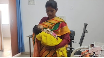 सिस्टम की 'कुपोषण' से हारी चार महीने की प्रियांशी, जुड़वां भाई अस्पताल में लड़ रहा जिंदगी की जंग