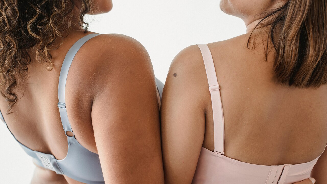 Comfortable seamless bras that dont show under your clothes