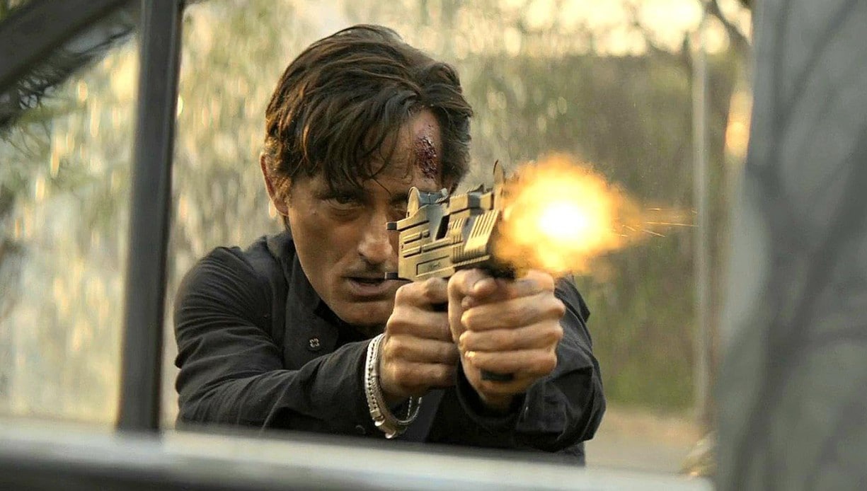 Akshaye Khannas Rehman Dakait in action, not knowing his death is right around the corner.