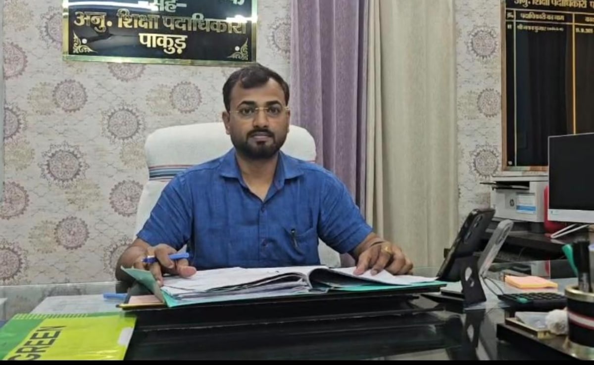 झारखंड: 5 साल से पढ़ाने नहीं आया शिक्षक, फंड में गड़बड़ी कर पैसे भी हड़पे; विभाग ने किया बर्खास्त