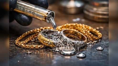 सोने को 'पिघला' देती है ये छोटी सी चीज, वीडियो देखकर फटी रह जाएंगी आंखें, जानिए क्यों है ये इतना खतरनाक!