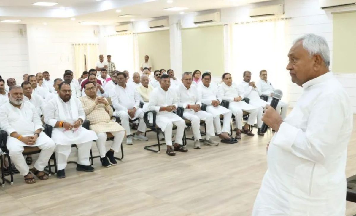 नीतीश के इस्तीफे के 7 दिन बीते, विधायक दल का नेता क्यों नहीं चुन पा रही JDU? ये रहे 3 अहम कारण
