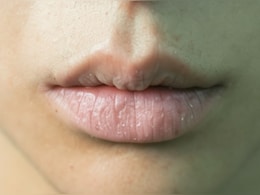 फटे होंठ से लेकर झुर्रियों तक, इन चीजों को वैसलीन में मिलाकर लगाने से मिलेगा आराम