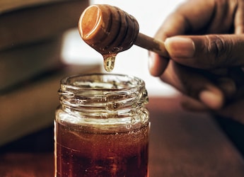 8 Healthier Sweeteners That Let You Enjoy Your Desserts Without Guilt