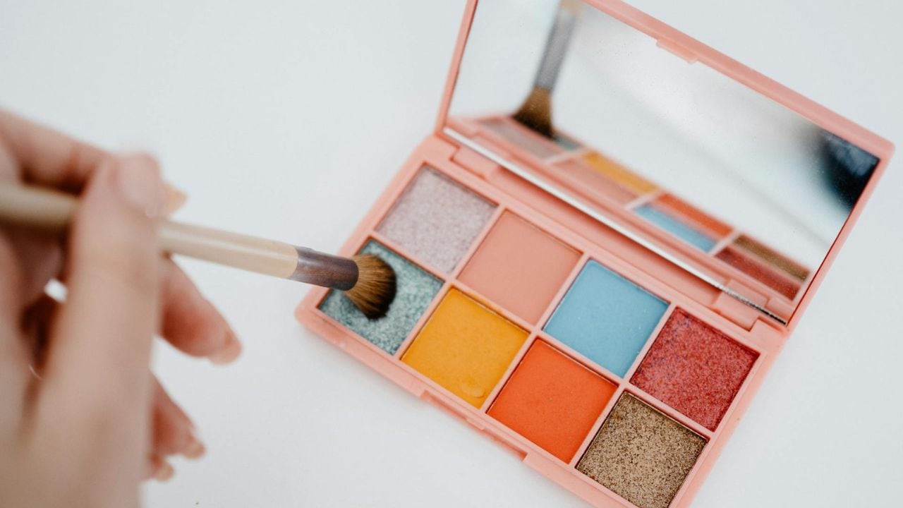 डेली लुक में स्‍टाइल और निखार लाते हैं ये 5 Eyeshadow Palettes, जरूर करें ट्राई