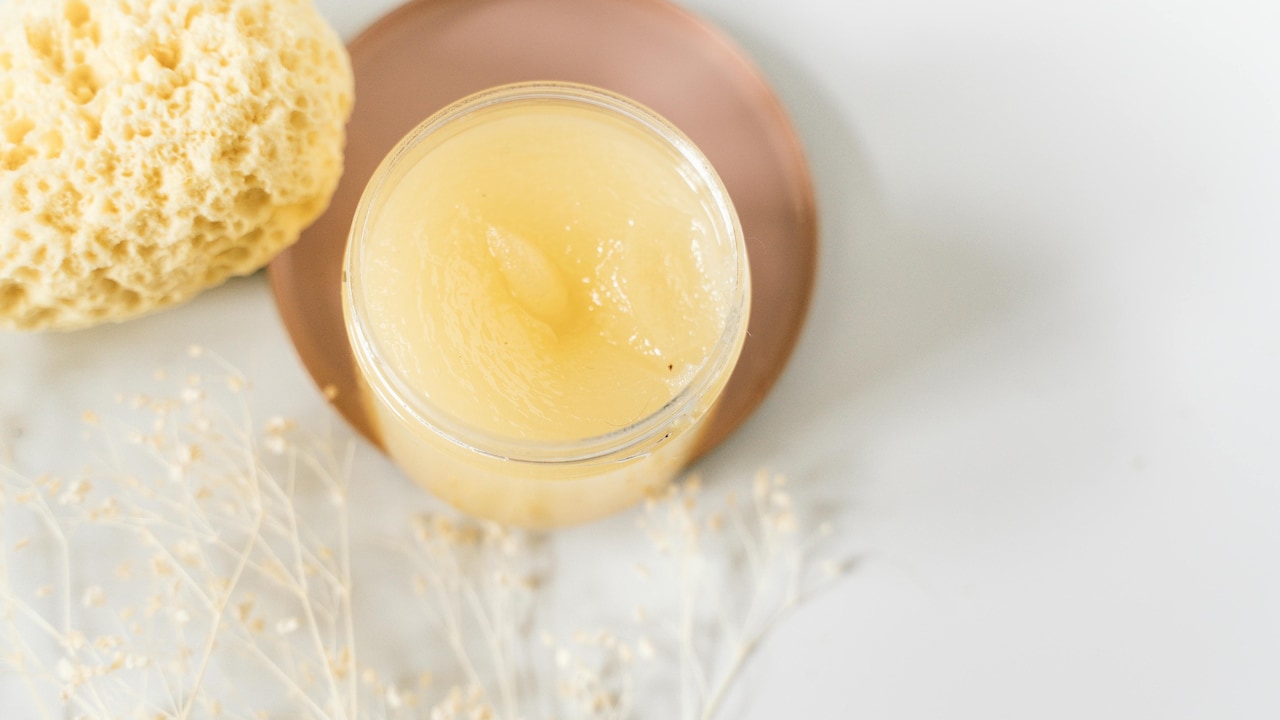 5 Best Scalp Scrubs for Summer Build-Up Removal Under ₹1000