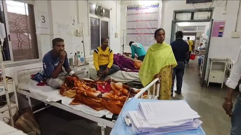 जशपुर के केराडीह बाजार में पानीपुरी खाने से 8 लोग बीमार, फूड पॉइजनिंग से मची अफरा-तफरी