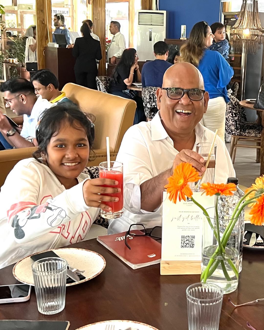 सतीश कौशिक का 2023 में हुआ था निधन, अब दोस्ती का फर्ज निभा रहा ये एक्टर, उनकी बेटी के स्कूल में गार्जियन बनकर पहुंचे