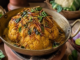 आपने कभी साबुत पत्ता गोभी बनाई है? ये रहा होटल जैसी साबुत गोभी बनाने का देसी तरीका