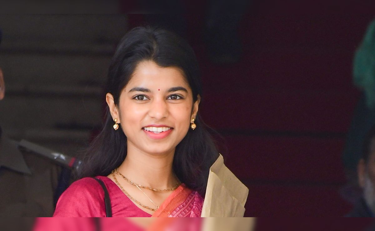 ब‍िहार में नए सीएम के नाम की घोषणा से पहले मैथ‍िली ठाकुर का बयान, बोलीं- पूरी प्रक्रिया में हम... 