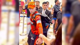 Abhishek Sharma Video : ती मिस्ट्री गर्ल आहे तरी कोण? जिने अभिषेक शर्माचा सर्वांसमोर हात पकडला अन् जे घडलं..