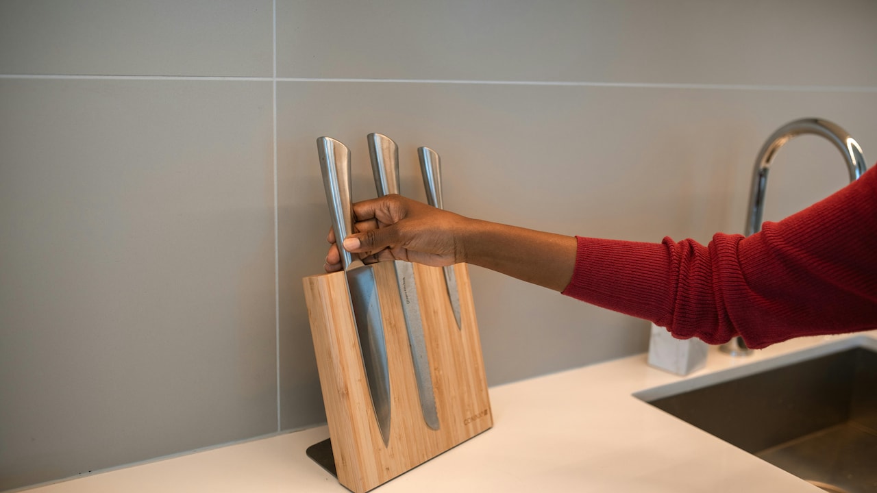 Top 5 Knife Sets That Stay Sharp After Regular Use