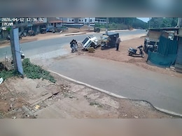 Video: Speeding Omni Overturns, Hits Women And Children On Karnataka Road