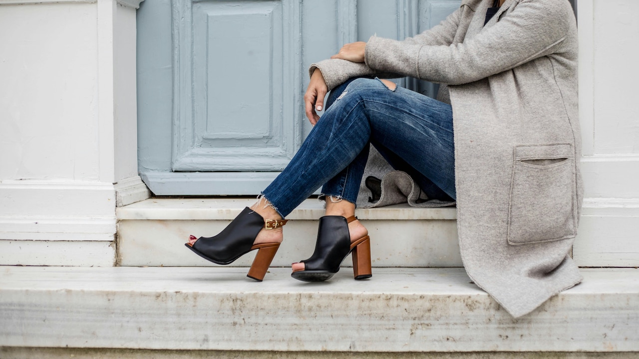 Stylish block heel mules with adjustable straps under ₹2000