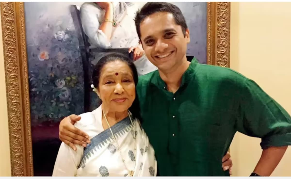 आशा भोसले के पोते चिंटू भोसले ने उनके आखिरी पलों को किया याद, बोले,- 'यह दुनिया छोड़ने का बेहद शांतिपूर्ण तरीका था'