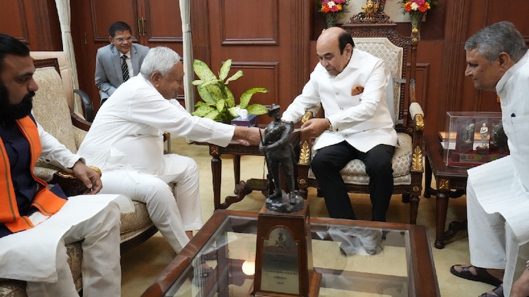 बिहार में नीतीश राज खत्म, थोड़ी देर में बीजेपी के CM का हो जाएगा ऐलान