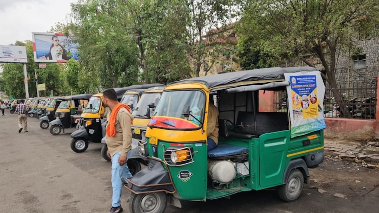 मिडिल ईस्ट की जंग का असर अजमेर तक, एलपीजी के दाम बढ़ने से ऑटो चालक बेहाल; गैस की किल्लत से दोहरी चुनौती