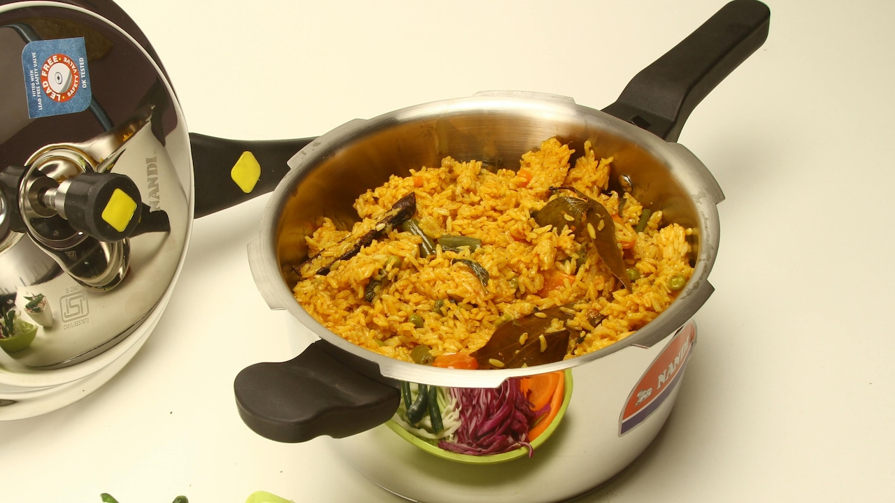 5 Pressure Cookers That Do Not Leak Steam