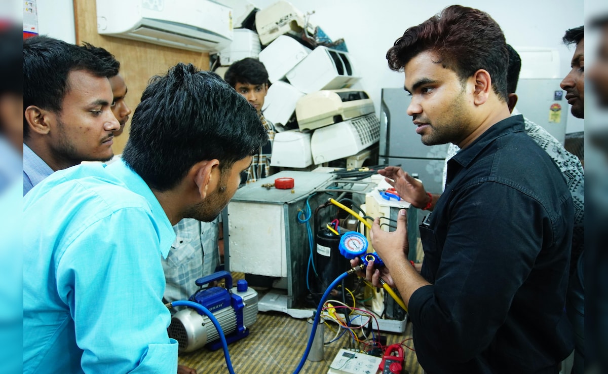 12वीं में नहीं आए अच्‍छे नंबर, CUET भी नहीं कर पाए पास, तो हाई सैलरी जॉब के लिए करें ये प्रोफेशनल कोर्स