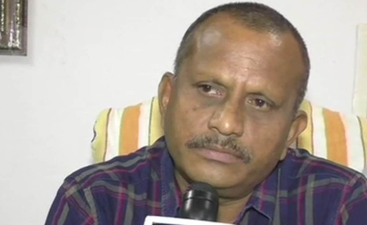 Bureaucrat Gamble Fails For BJP As Ex-IPS Loses By 2,700 Votes In Gujarat