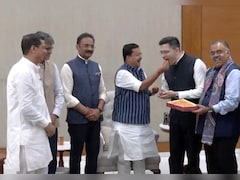 राघव चड्ढा ने सात सांसदों के टूटने का किया दावा, फिर बाकी चार सामने क्यों नहीं आए हैं?