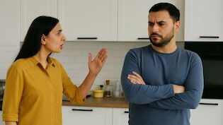 पत्नी को रसोई में जाने से रोकना, क्&zwj;या अपराध... जानें- बॉम्बे हाई कोर्ट ने ऐतिहासिक फैसले में क्&zwj;या कहा