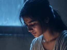 आधार कार्ड में थी मिस्टेक, डिप्रेशन में चली गई लड़की; कॉलेज ने नहीं दिया एडमिशन तो खा लिया जहर