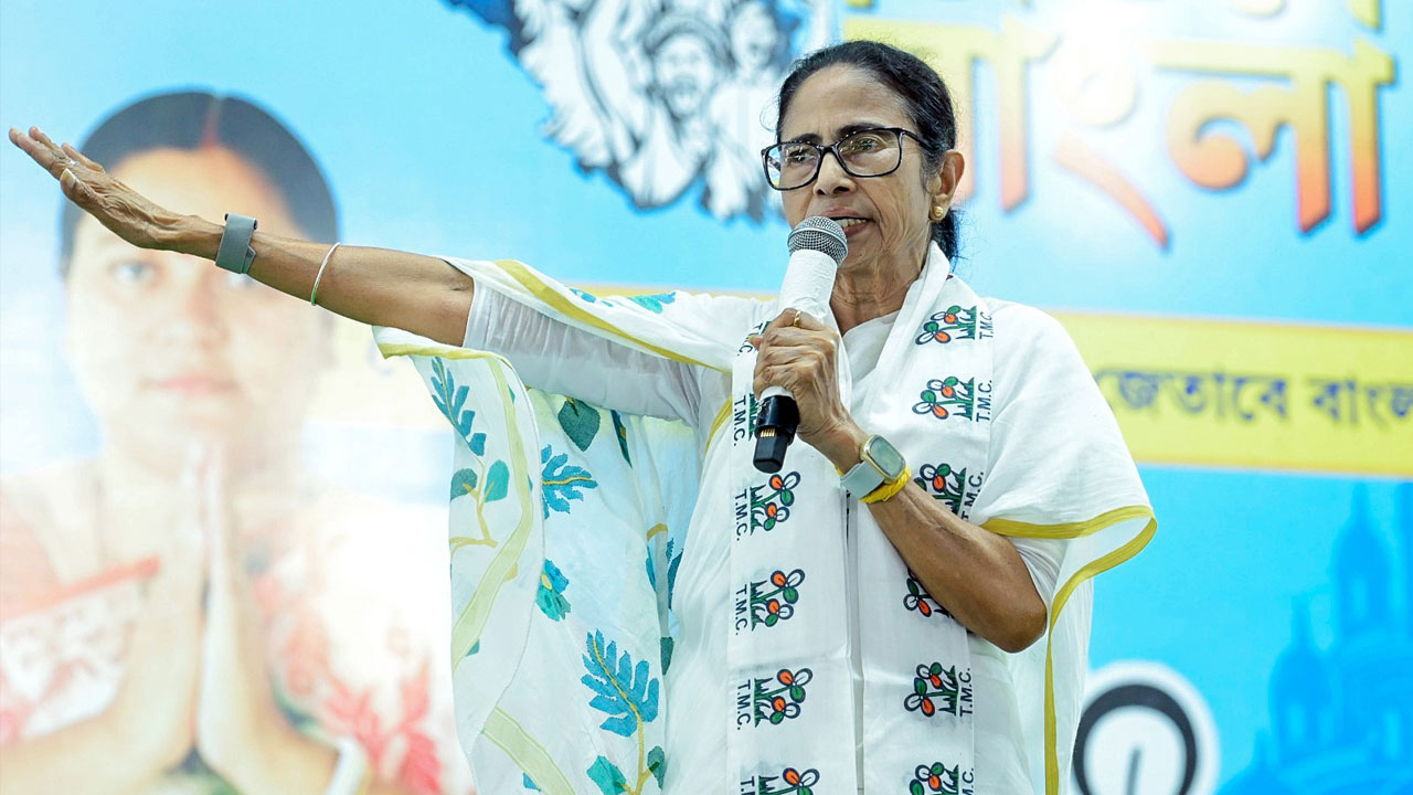 CM Mamata Blames BJP, AIMIM After Malda Judicial Officers' Gherao