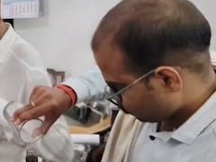 Corruption in UP: यूपी में भ्रष्टों के खिलाफ एंटीकरप्शन की बड़ी कारवाई, चकबंदी विभाग का पेशकार रिश्वत लेते रंगे हाथ गिरफ्तार