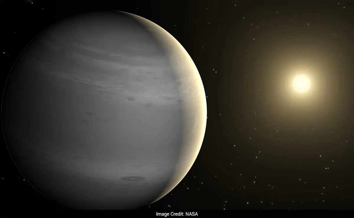 'Forbidden Planet' The Size Of Jupiter That Shouldn't Exist In Theory Baffles Scientists