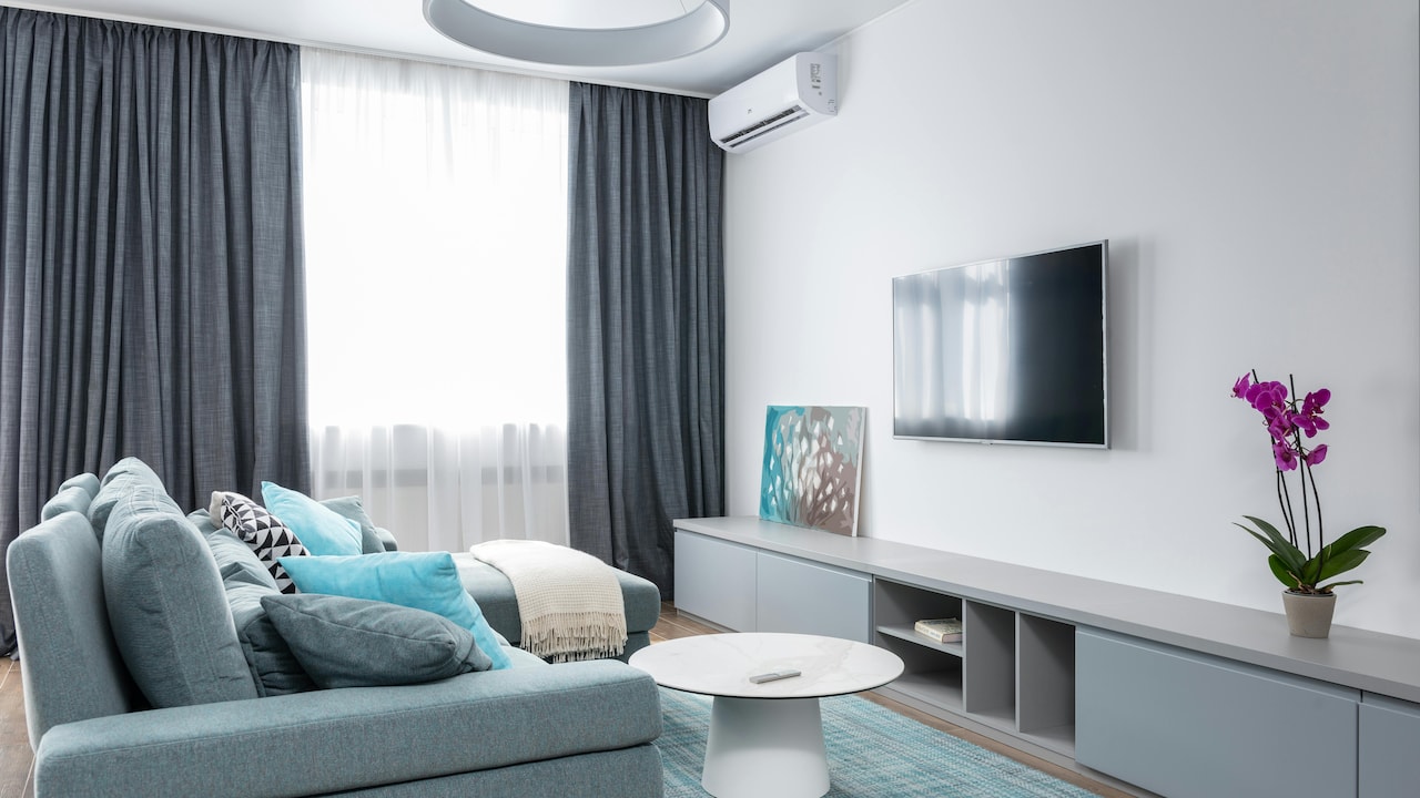 Are You Overusing Your AC? Smarter And Cooling Habits That Still Keep You Comfortable