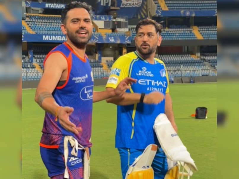 "Saath Mein Camera Laya, Bhagao Isko": MS Dhoni's Hilarious Interaction With Deepak Chahar Viral