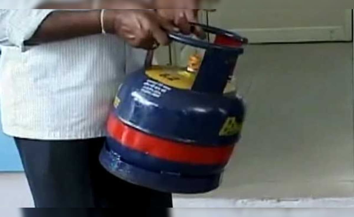 प्रवासी मजदूरों को कैसे मिल सकता है 5kg वाला LPG सिलेंडर? जानिए किस डॉक्यूमेंट की पड़ती है जरूरत