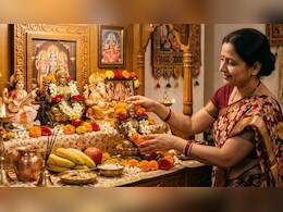 पूजा के आखिर में क्यों चढ़ाए जाते हैं फूल, जानिए मंत्र पुष्पांजलि का महत्व