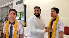 MP Board 12th Result: मजदूर के बेटे श्लोक ने रचा इतिहास, विज्ञान संकाय में बने स्टेट टॉपर, IAS बनने का है सपना