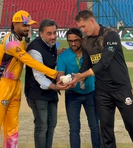 "Joke Of The Century": Babar Azam, Marnus Labuschagnes Peace Gesture During PSL Brutally Trolled By Internet