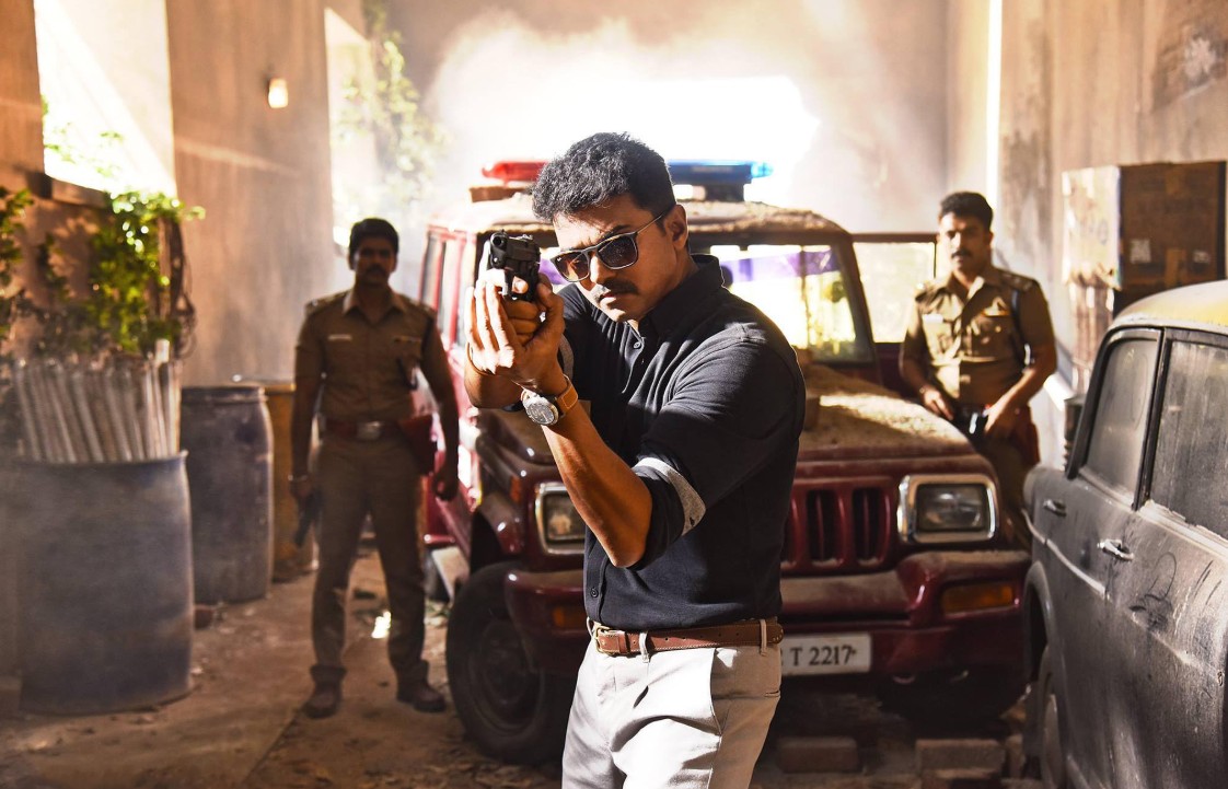 साउथ में सुपरहिट फिल्म का नहीं था मुकाबला, बॉलीवुड ने 180 करोड़ बजट में बनाया ऐसा रीमेक, बनी साल की सबसे बड़ी फ्लॉप