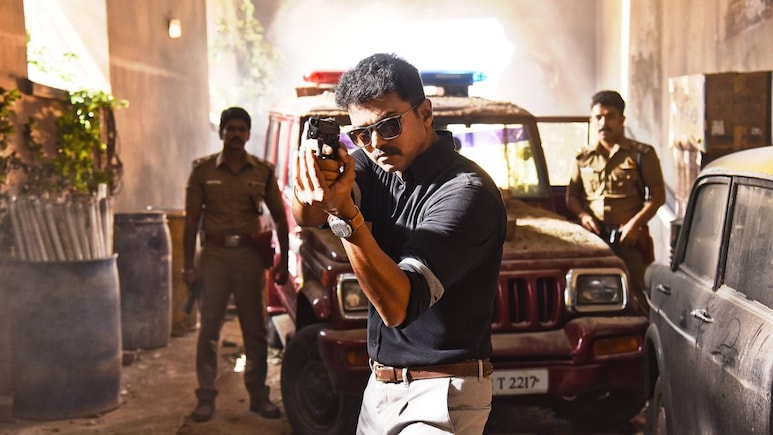 14 अप्रैल को आई थी वो फिल्म, हीरो ने 51 में एक्टिंग से लिया संन्यास, बॉलीवुड में बना रीमेक, हो गई डिजास्टर