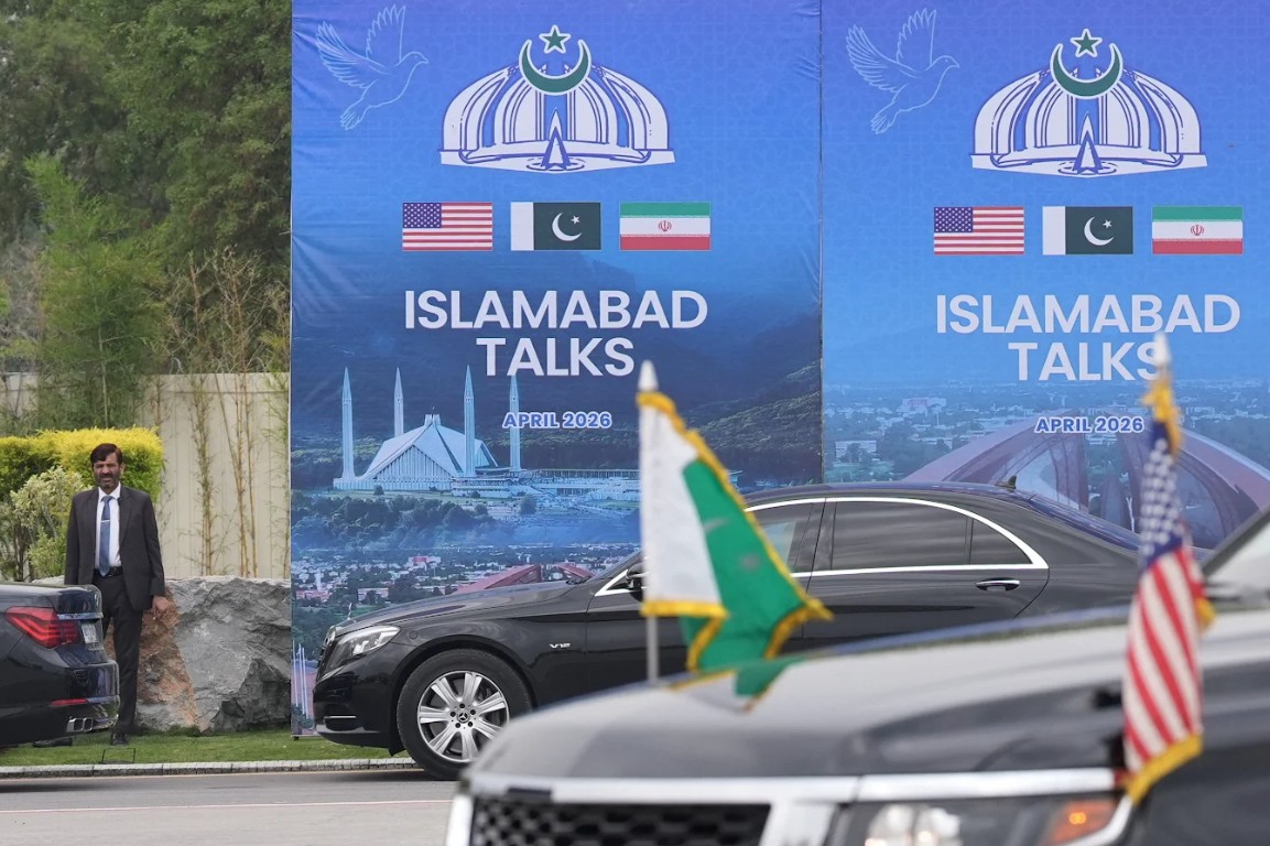 अमेरिका-ईरान वार्ता आज: ट्रंप ने किया ऐलान पर ईरानी मीडिया ने किया इन्कार, पाकिस्तान मेजबानी को तैयार