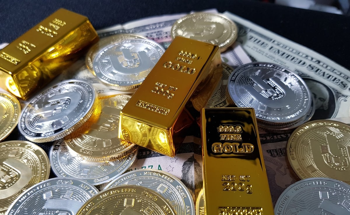 Crude Pressure On Bullion: Gold To Slip Below Rs 1.5 Lakh, Silver To Retreat To Rs 2.2 Lakh? What Analysts Say