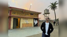 'पंचायत' के फाउंडर अरुणाभ कुमार परिवार के साथ पहुंचे फुलेरा, सोशल मीडिया पर शेयर की झलकियां